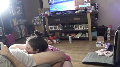 Gaming Blowjob For The Holidays