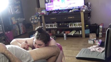 Gaming Blowjob For The Holidays