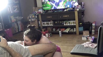 Gaming Blowjob For The Holidays