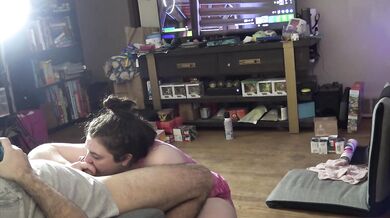 Gaming Blowjob For The Holidays