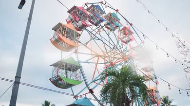 Real Public on Ferris wheel เปิดนมเสียวบนชิงช้าสวรรค์