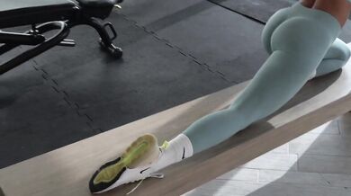 Fit teen bubble butt gets fucked raw by her personal trainer after gym session