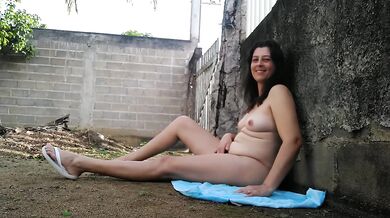 Wife masturbating herself naked outside cumming hard