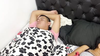 Her husband sleeps as his brother fucks her tight coño raw next to him