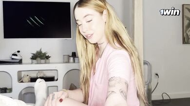 Rosie Rider Gobbles Morning Wood Sucked Off By Hot Step Sis Tangled In Sheets