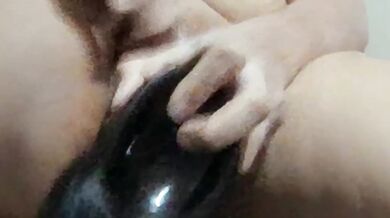 Creamy Pussy Destroyed by Big Dildo Creampie