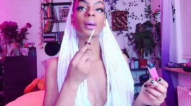 Ebony goddess worships you with her thick lips and glossy mouth