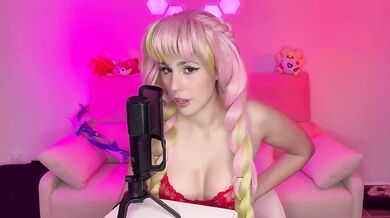 Mitsuri’s Valentine’s Day cosplay ASMR session destroyed my soul