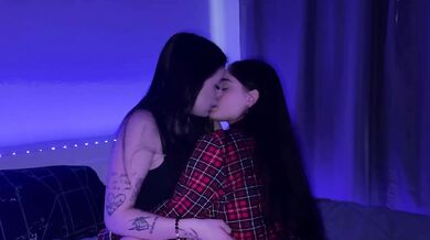 Step sister squeezed my thighs while she ate my pussy till I came hard