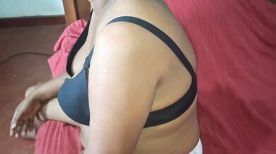 Sri Lankan Sinhala spa lady loses it on bed raw amateur fuck