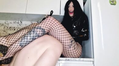 Nika the Dominatrix crushes his throat with her strap-on deepthroat training