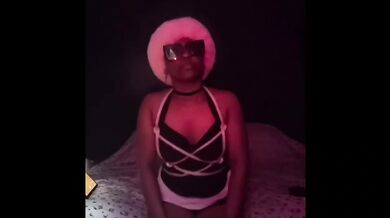 Tied her bra on with his rope while she twerked for more ebony ass tease