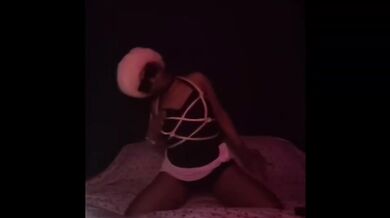 Tied her bra on with his rope while she twerked for more ebony ass tease