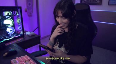 Gamer girl stepsis gives her alone ex a messy surprise big booty twitch streamer