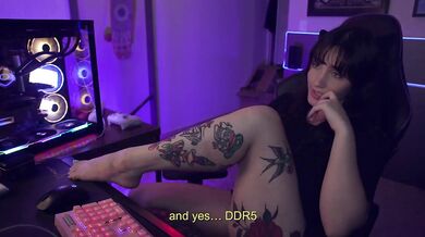Gamer girl stepsis gives her alone ex a messy surprise big booty twitch streamer