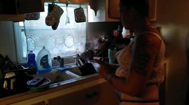 Milf Kitchen Tease Popped Her Tits While Roommate Watched