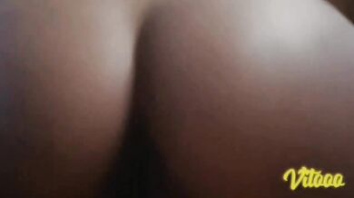 My girlfriend wakes up and sits on my big dick until semen drips from her tight pussy