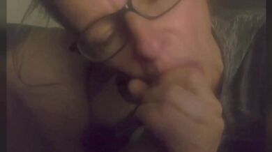 Quick masturbation and Blowjob Milf Amateur POV