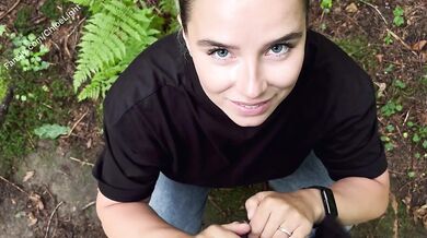 A walk in the woods with a friend ended with a quick blowjob