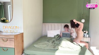 Sunny morning ended with creampie in her pussy on the kitchen table | Amateur from a loving couple