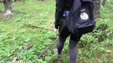 Hiking adventures Fucking Bubble Butt hiker next to the tree with Cumhot on her Ass