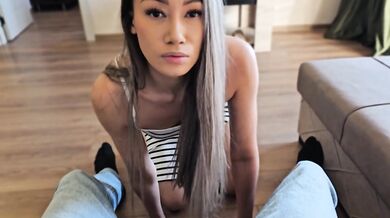 Big-booty Stepmom Goes Wild! Can’t Stop Taking Hard Backshots!