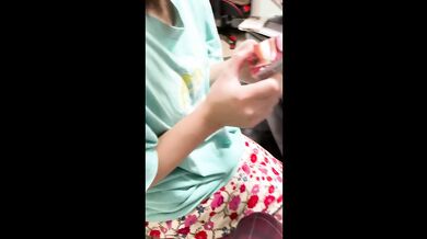 普段は、冷静沈着な彼女にマカを飲ませて誘いを待ってみた。　Japanese hentai movie.