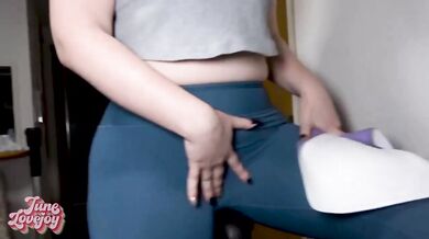 Chubby girl stretches herself raw on the bike while fucking her big nipples