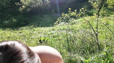 Curvy girl swallowing thick cock while her pussy gets licked outdoors