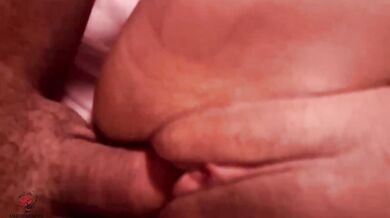 Side riding missionary makes his girlfriend cum hard then rides his dick again