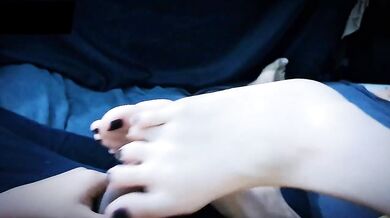 Cum drips down black nails toes she worships your soles