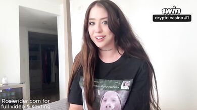 Stepsis forgot her panties and invaded my bed riding my big ass raw and wild