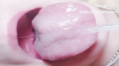 Hardcore Chinese girl destroyed by self development sex machine squirts farts