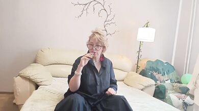 Nadezhda Viktorovna tempts her mature holes with a big dildo and loud orgasms