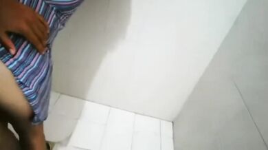 Rapidín casero levantándole el vestido metiéndole la verga a su pareja real
