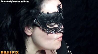 Amateur milf takes two monster loads one after another swallows both just like that
