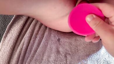 British slutty girl model tears apart in slutty milf photo shoot