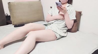 Shy girlfriend screams while naughty cartoon gets her off solo with a vibe