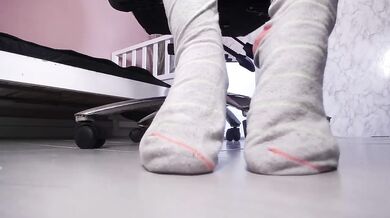 Colombian BBW Dominates Foot Worshipping Little Slut Until She Gushes