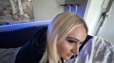 Casting Fanny French milf deep throat huge natural tits Quebec bathroom fuck