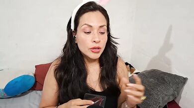 ASMR limpieza facial relajante ricas tetas mexicanas POV tetona y culona
