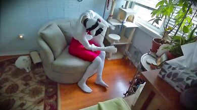 Maid’s Rubber Mask Fetish: She plays with her tight kitty body while wearing a faceless doll suit