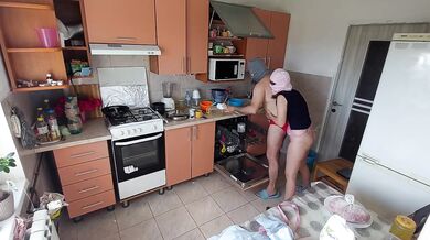 Amateur hands and pussy spark wild pleasure
