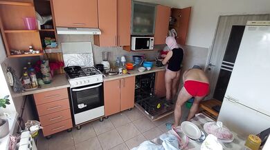 Amateur hands and pussy spark wild pleasure