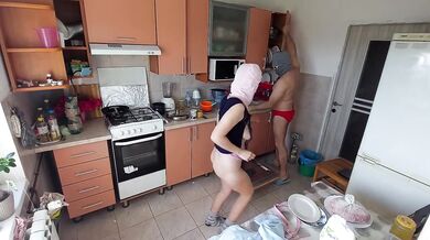 Amateur hands and pussy spark wild pleasure