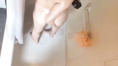Pov Hana gets wrecked in steamy shower solo