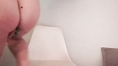 Italian housewife fucks herself raw in her own bed