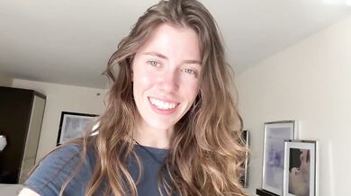 Nature nymph swallows Vegas load in hotel shower creampie