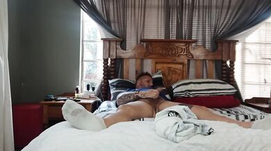 Cheating housewife took me down while her girlfriend watched