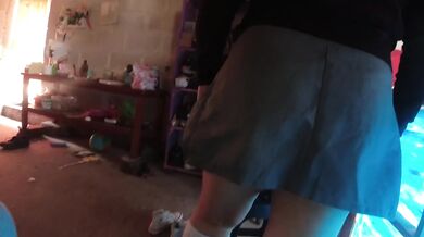 Amateur schoolgirl lifts her skirt for stepdaddy before class big ass gets fingered